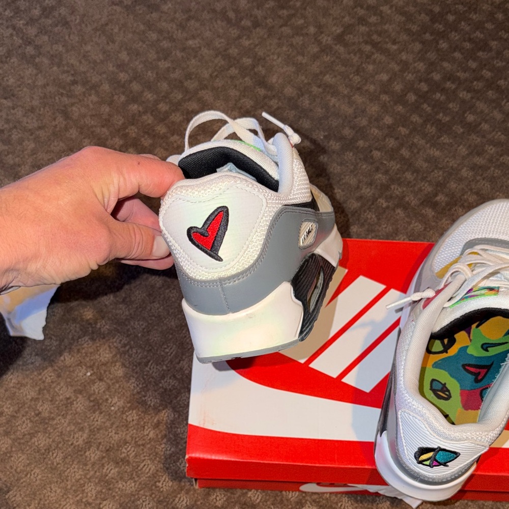 Nike Kids White and Gray Sneakers - Picture 8 of 9